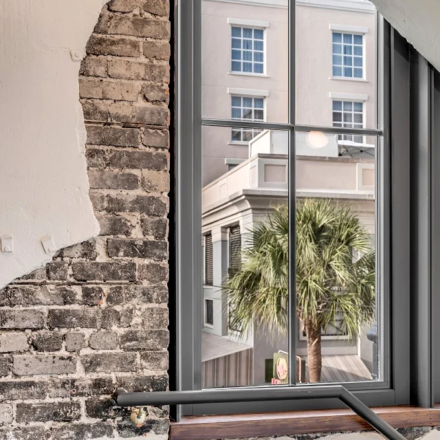 The historic details of 71 Wentworth delight at every turn.

#71Wentworth #CrownOfKingStreet #HistoricCharleston